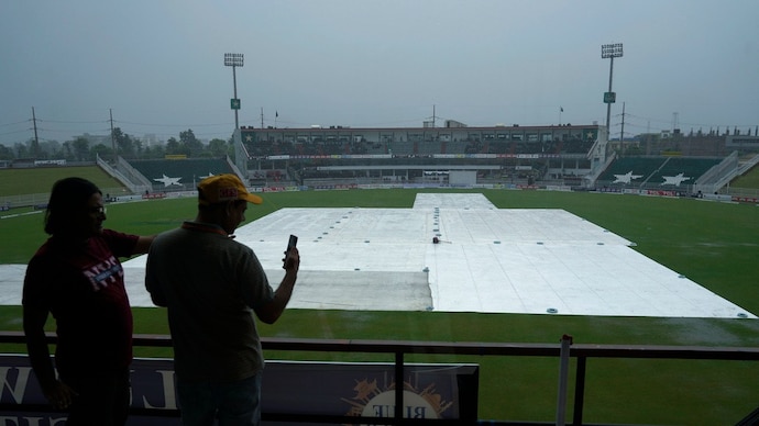 PAK v BAN: Pressure on Pakistan as rain washes out Day 1 of 2nd Test in  Rawalpindi - India Today
