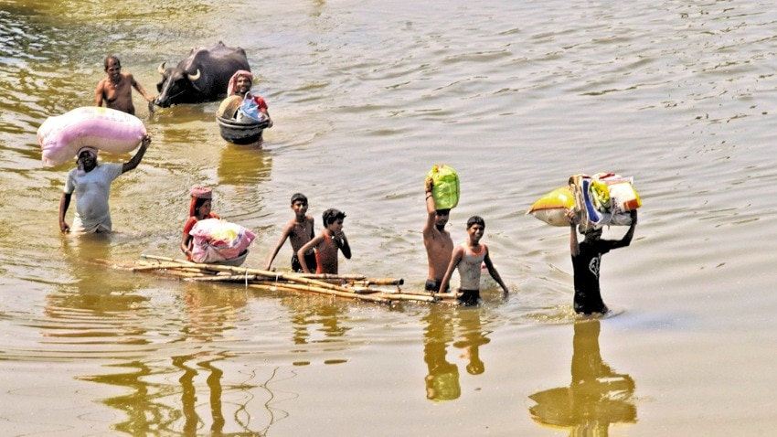 Flood alert in 13 districts in Bihar after release of water from ...