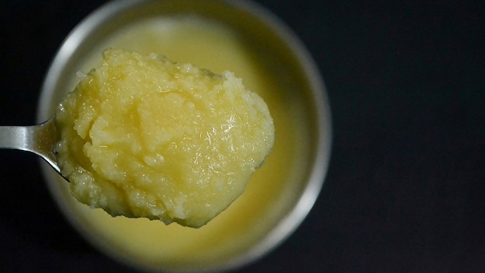 Studies have shown that excessive intake of saturated fat can increase LDL (bad) cholesterol, which increases the risk of heart disease. (Photo: Getty Images) Ghee