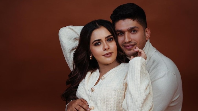 Sana Syed, husband Imad Shamshi welcome first child Sana Syed welcomes first child