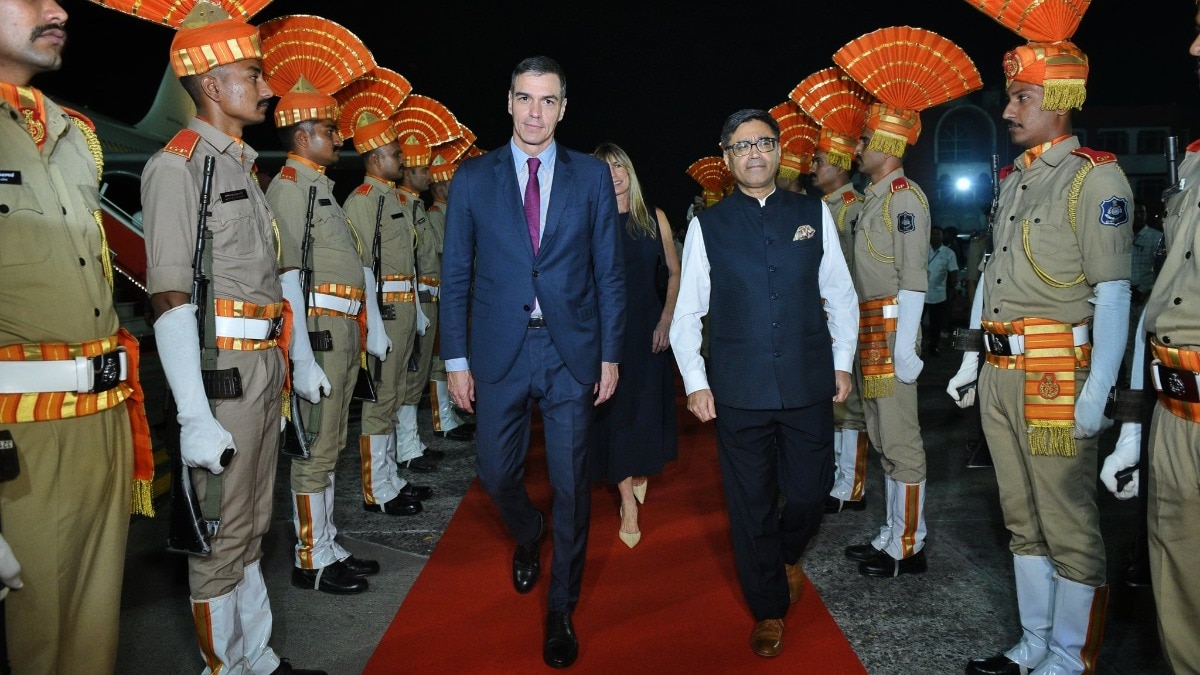 Spanish PM in Gujarat in maiden India trip, to inaugurate Tata-Airbus plant today 
