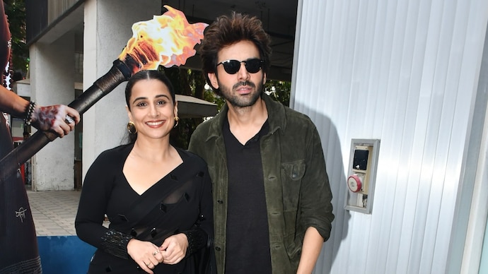 Vidya Balan and Kartik Aryan at the promotion of Bhool Bhulaiyaa 3 (Photo by Yogen Shah). Vidya Balan and Kartik Aryan at the promotion of Bhool Bhulaiyaa 3.