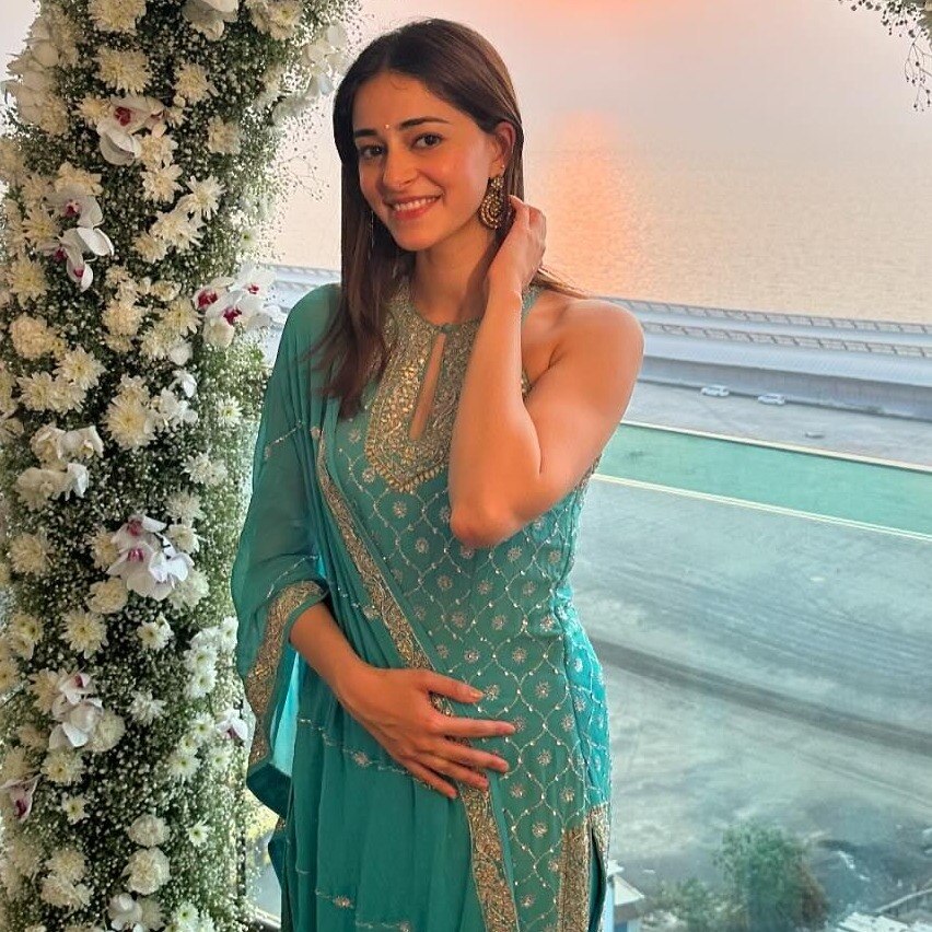 ananya pandey in salwar suit