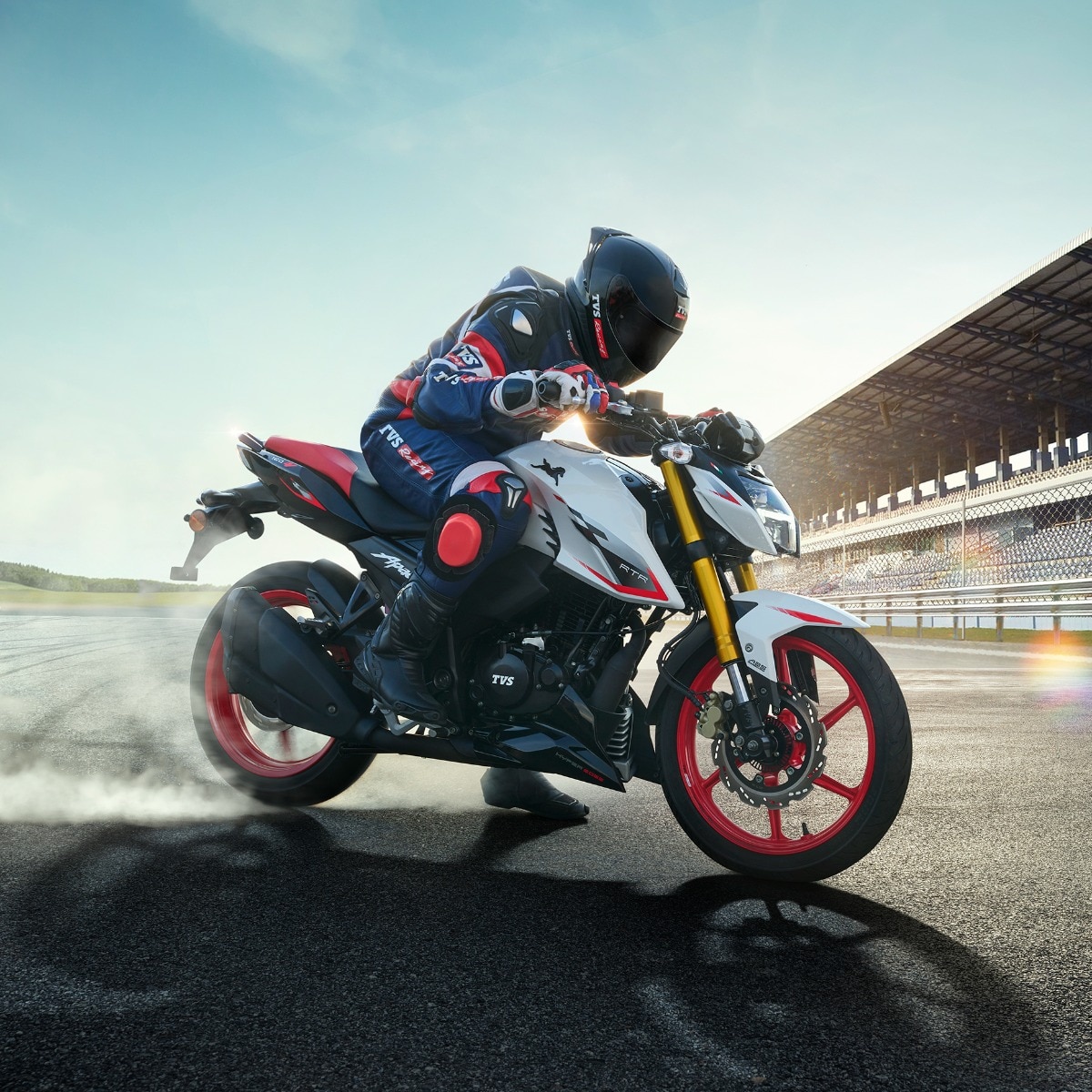 HOT Yamaha Mt 15 Rtr 160 4v Rear Tyre Size New TVS Apache