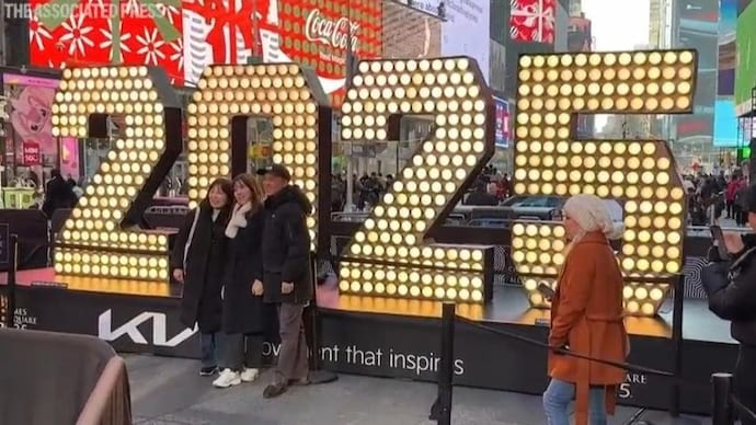 What’s open and what’s closed across America this New Year’s Day