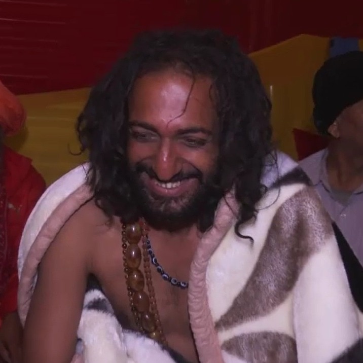 https://akm-img-a-in.tosshub.com/indiatoday/images/story/202501/baba-abhay-singh--iit-baba-at-maha-kumbh-155946884-1x1.jpeg?VersionId=V.OPzZRI4zQPV_nhWClCrU9mPv0gAisy