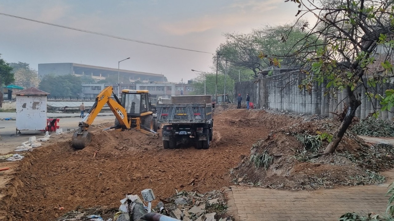 The demolition follows a directive from the Punjab and Haryana High Court, which had ordered the broadening and straightening of the road several months ago. 