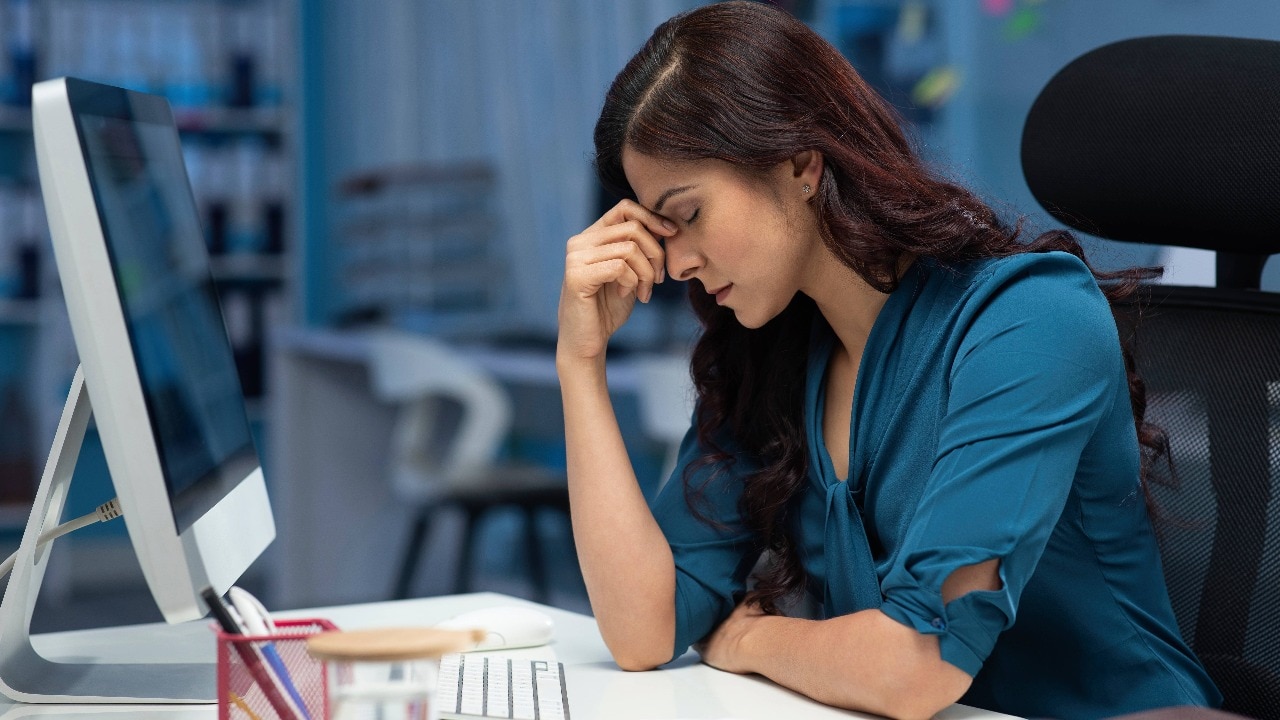 Common modern habits are eliminating dopamine receptors, making it difficult for people to feel naturally motivated. (Photo: Getty Image) Common modern habits are eliminating dopamine receptors, making it difficult for people to feel naturally motivated.