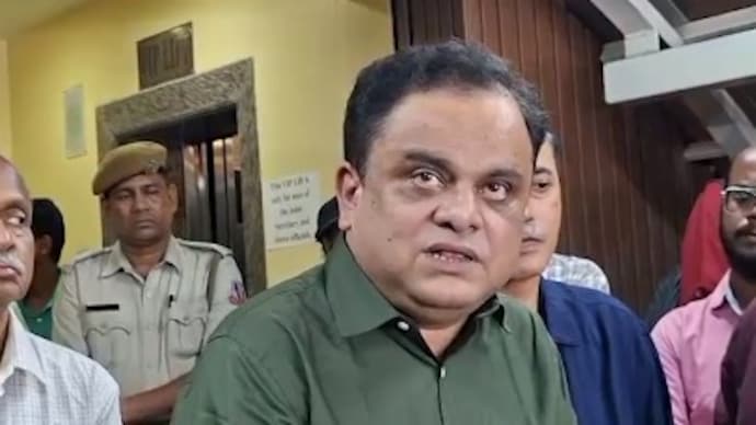 SSC to Finalize Eligibility List by April 21, Says Bratya Basu Amid Unemployed Teachers’ Protest SSC to Finalize Eligibility List by April 21, Says Bratya Basu Amid Unemployed Teachers’ Protest