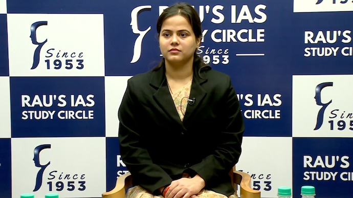 कौन हैं शक्ति दुबे? जिन्होंने बिना कोचिंग के Upsc टॉप कर दिखाया कमाल 2 Upsc Civil Services Topper Shakti Dubey