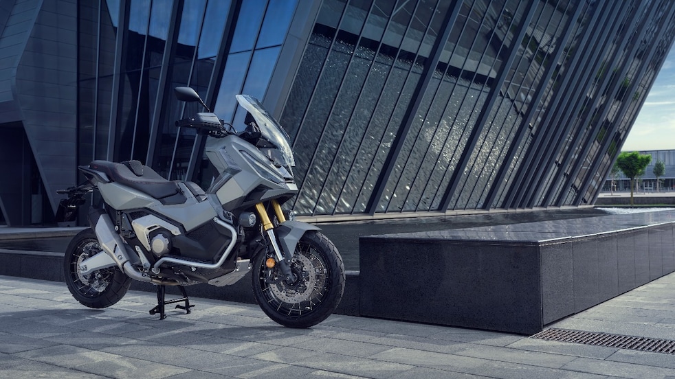 25YM Honda X-ADV