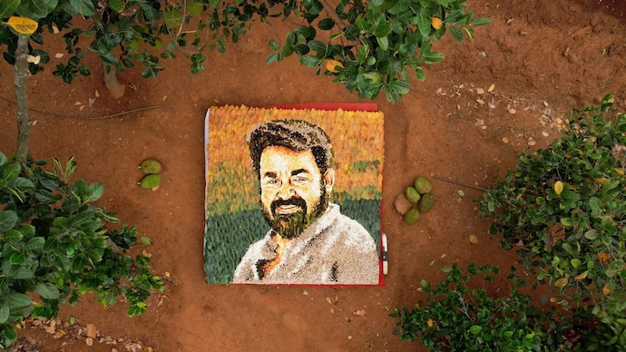The Kerala-based artist made Mohanlal's paintings to sing. Mohanlal Portrait.