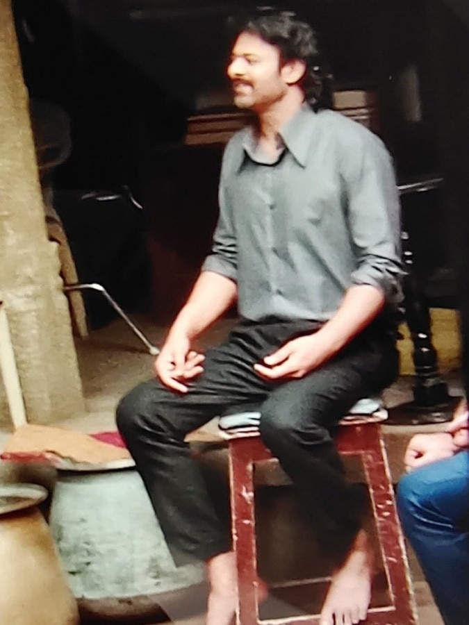 Prabhas' look leaked from the sets of 'Fauji', makers warn of legal action 9 Prabhas' look leaked from the sets of 'Fauji'
