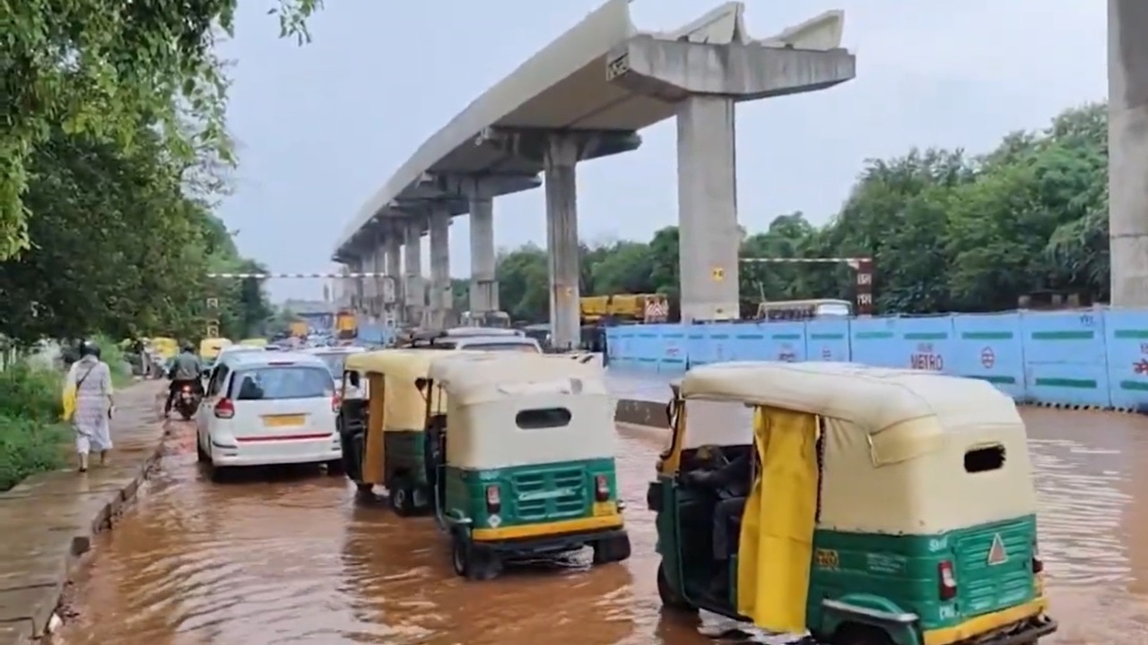 Waterlogging, traffic jams return as heavy rain pounds Delhi-NCR
