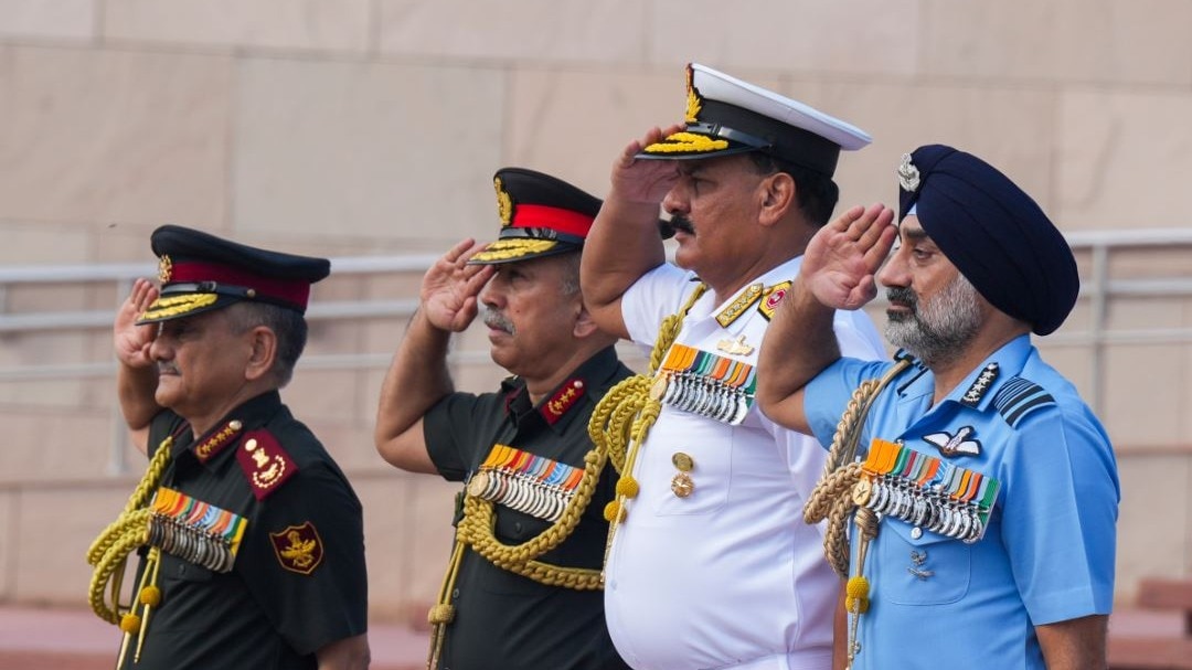 Valour of brave sons: Tributes pour in as India celebrates Kargil Vijay Diwas