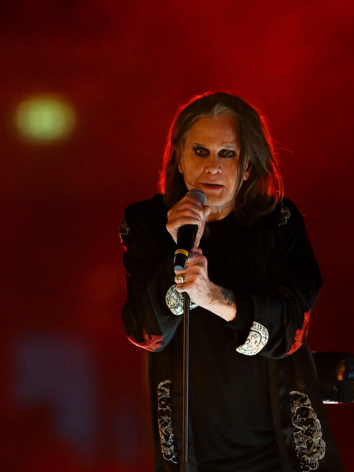 ozzy-osbourne-222342757-3x4.