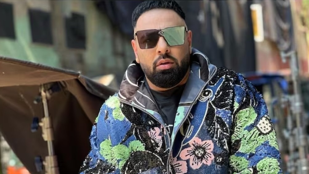 فدراسیون کارکنان سینمای غرب هند (FWICE) از خواننده و رپر مشهور Badshah خواسته است درباره اجرای برنامهاش در دالاس که توسط شرکتی پاکستانی حمایت مالی میشود، توضیح دهد و بر پرهیز از همکاری با هنرمندان پاکستانی تأکید کرده است.