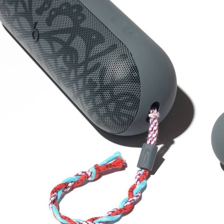【新品未開封】Kiko Kostadinov x Beats Pil Apple announces limited-edition Kiko grey Beats Pill speaker with