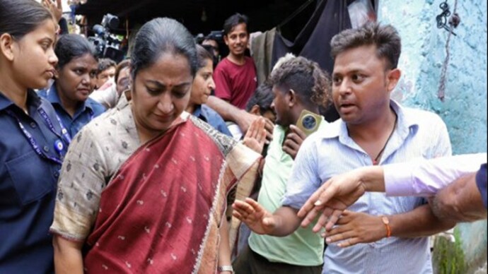 Delhi Chief Minister Rekha Gupta attacked by man at public event - India Today