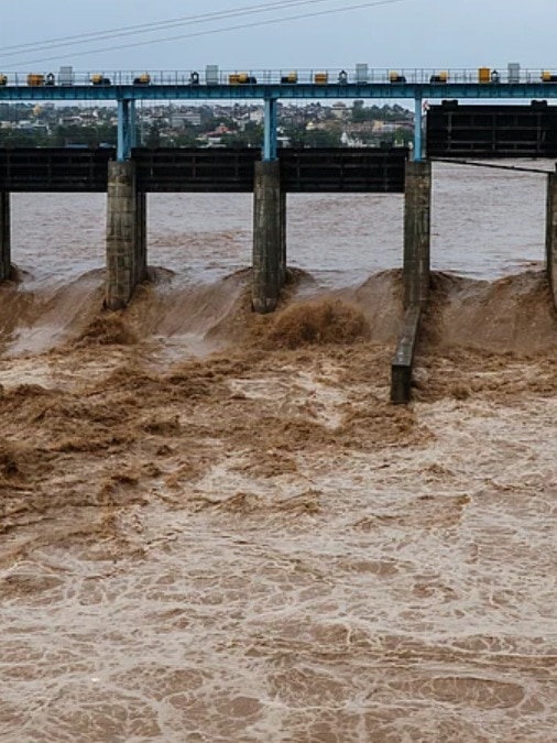 India issues fresh flood warnings to Pak as key rivers swell amid heavy rain - India Today