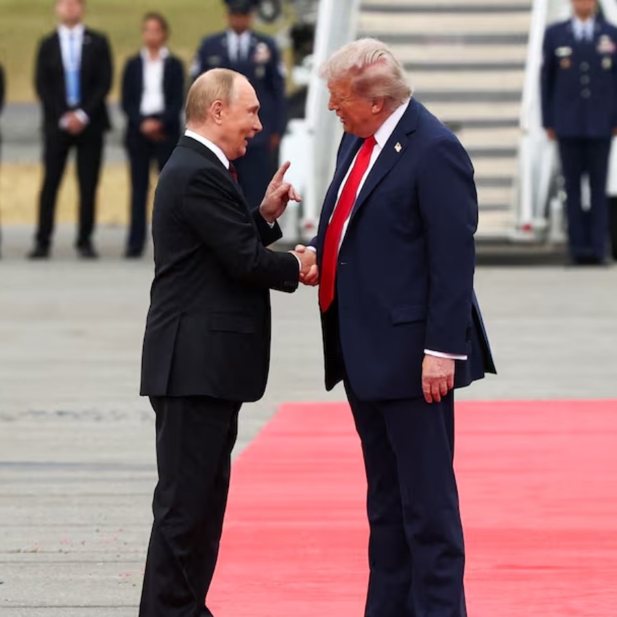 President Vladimir Putin and Donald Trump in alaska 