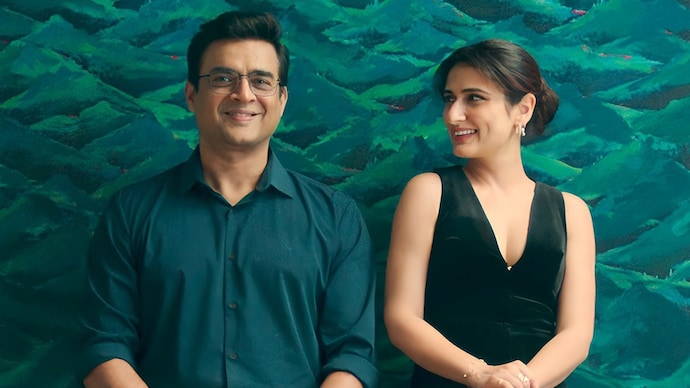 R Madhavan talked about the age-appropriate casting of the female lead in films. (Credit: Netflix) Madhavan on the age-appropriate casting of the female leads: It should not be seen as a sleege