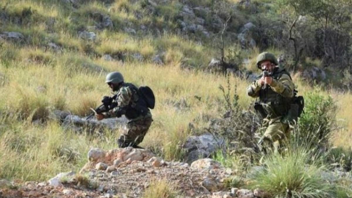 Pak attack on Army post in J&K's Baramulla foiled, soldier killed