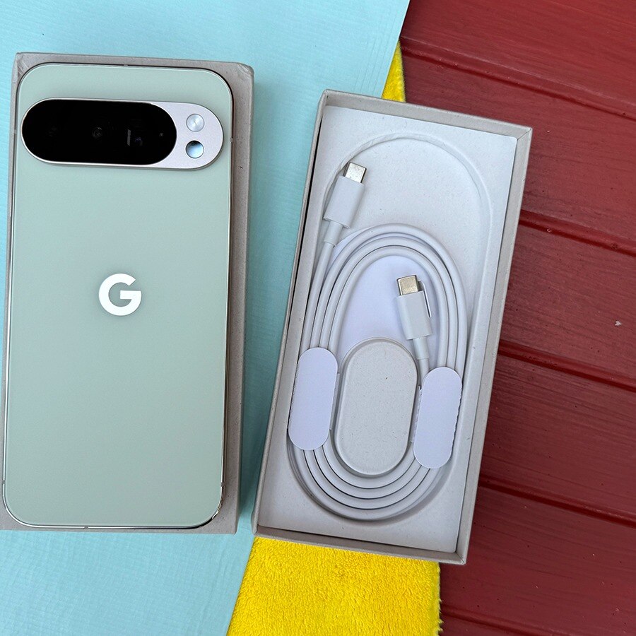 新 Google Pixel 10 Pro XL Google Pixel 10 Pro XL ( 256 GB Storage, 16 GB RAM ) Online at