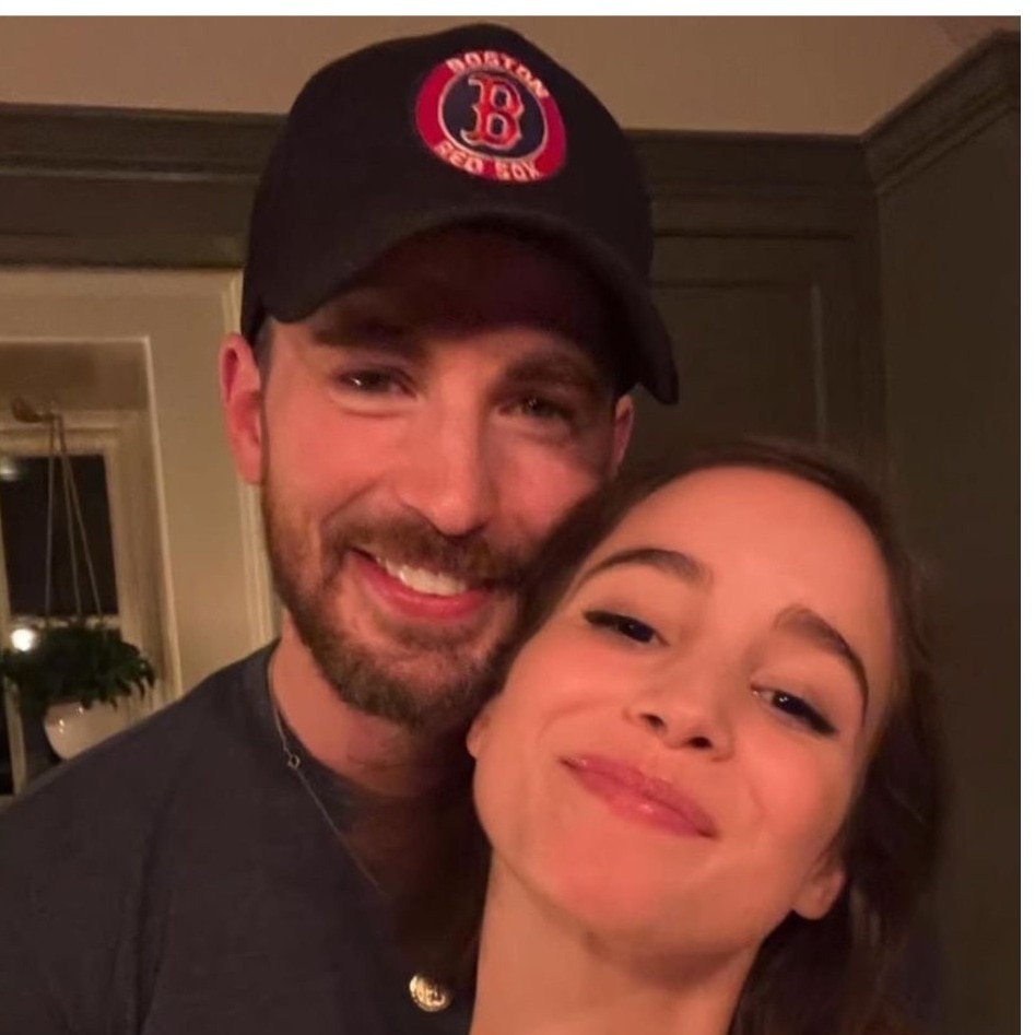 Captain America's Chris Evans and Alba Baptista quietly welcome first child