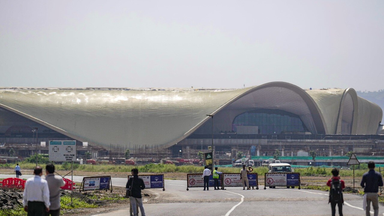 PM Modi inaugurates Phase 1 of the Navi Mumbai International Airport -  India Today