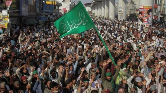 Tehreek-e-Labbaik Pakistan, had called for a protest march to Islamabad to express solidarity with Palestinians. (Image/Reuters/File) Tehreek-e-Labbaik Pakistan's protest in Islamabad, Pakistan