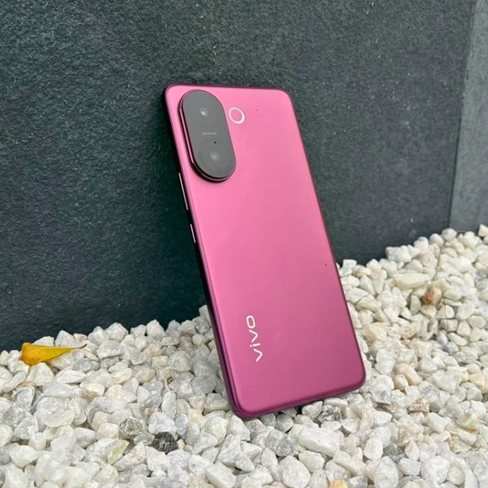 Vivo V60e review: Good looks, great cameras, and long battery life