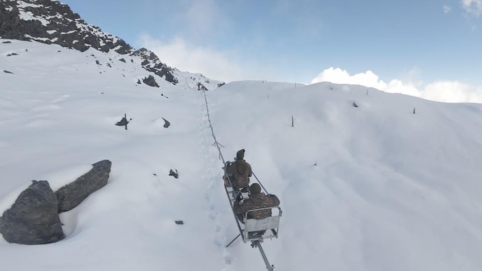 Army deploys monorail at 16,000 feet in Himalayas to boost food, ammo supply - India Today