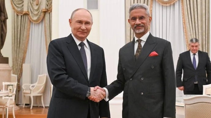 X/@DrSJaishankar) Jaishankar delivered a strong message on terrorism, economic volatility.