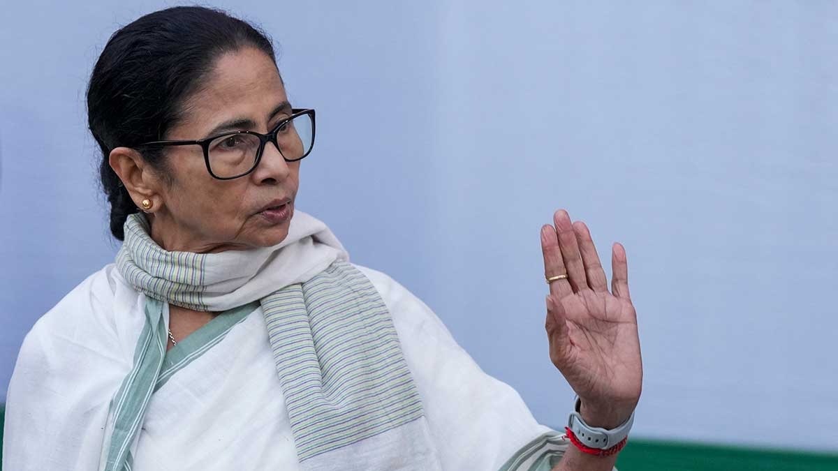Cut my throat but don't delete genuine voters' name: Mamata Banerjee to poll panel