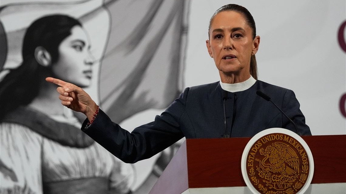 If this happens to me, then...: Mexico President after man gropes her in public