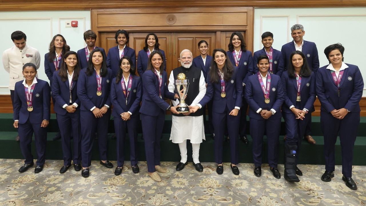 PM's message to women's team: Go to your schools, motivate the next generation