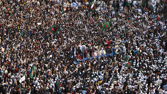 AP) Officials added that investigators have so far found no concrete evidence linking any political party to the murder.