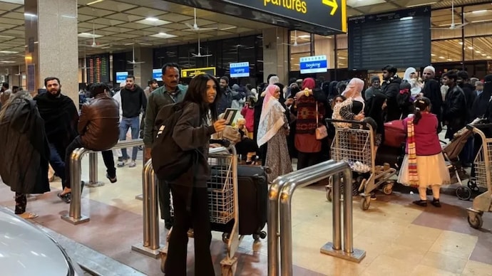 Pakistan is witnessing a sudden exodus of white-collar professionals Pakistan Asim Munir