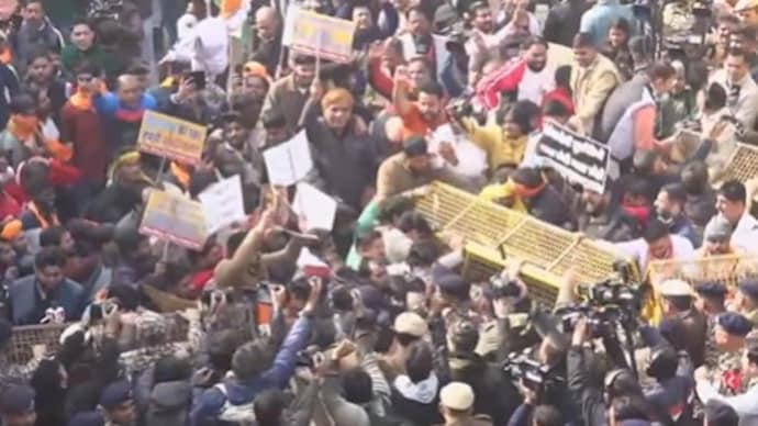 The protesters clashed with police and broke barricades outside the Bangladesh High Commission in Delhi. Protest in Delhi
