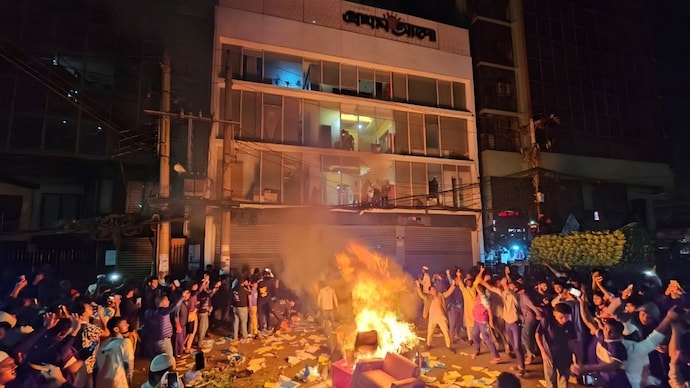 Social Media) prothom alo