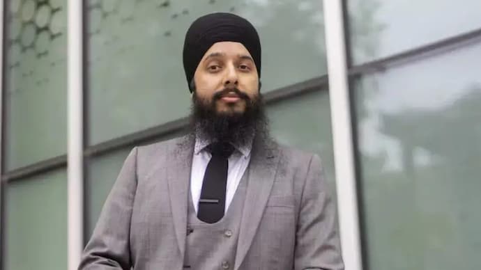 Sikh lawyer Prabhjot Singh forces Canada to drop monarch oath. Sikh lawyer Prabhjot Singh forces Canada to drop monarch oath.