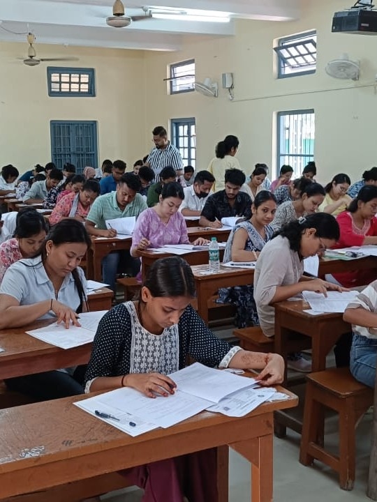 Is the UPSC landscape changing as engineering dips and humanities rises? -  India Today