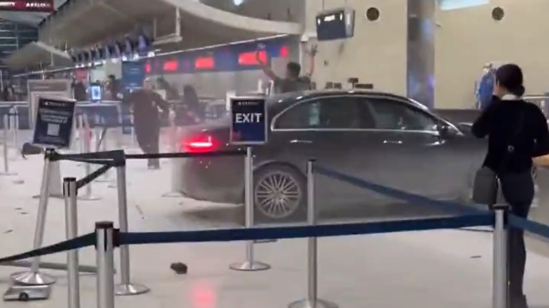 Speeding Mercedes crashed into airport terminal in Detroit, 6 hurt