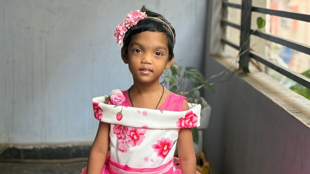 5-year-old girl dies after Chinese manjha gets wrapped around her neck in Telangana