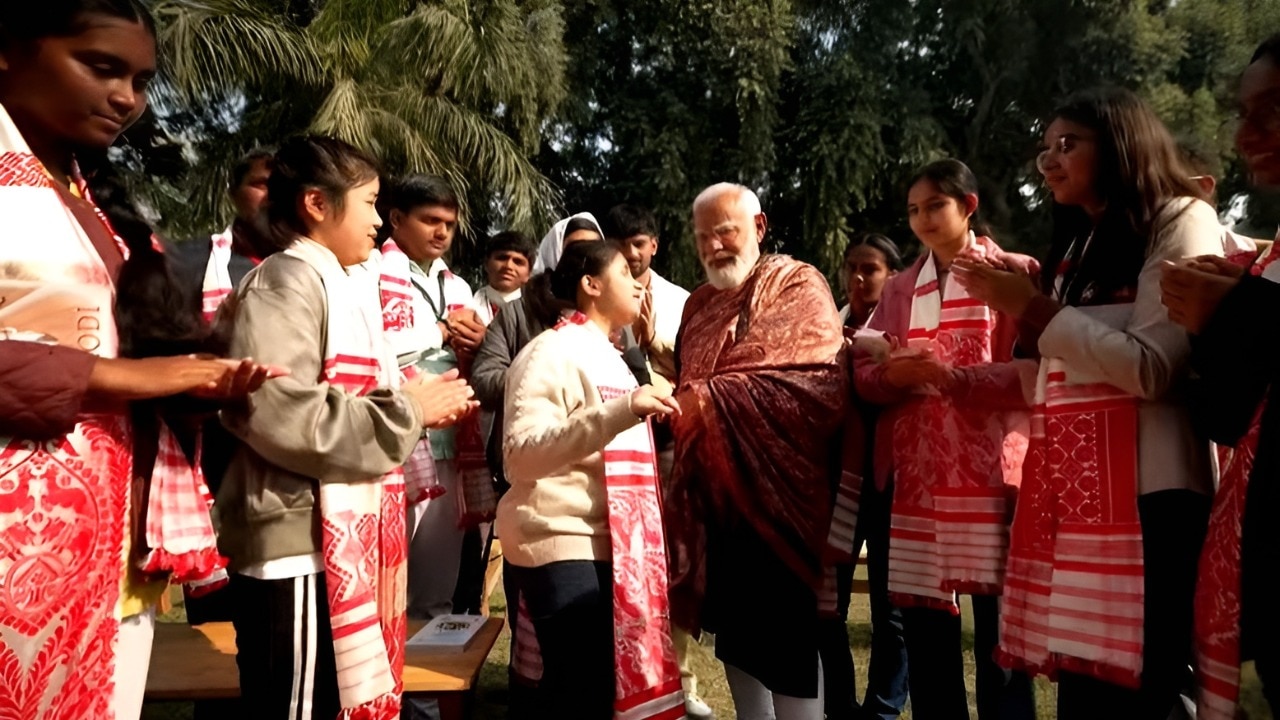 Visually impaired student's song at Pariksha Pe Charcha 2026 moves PM Modi