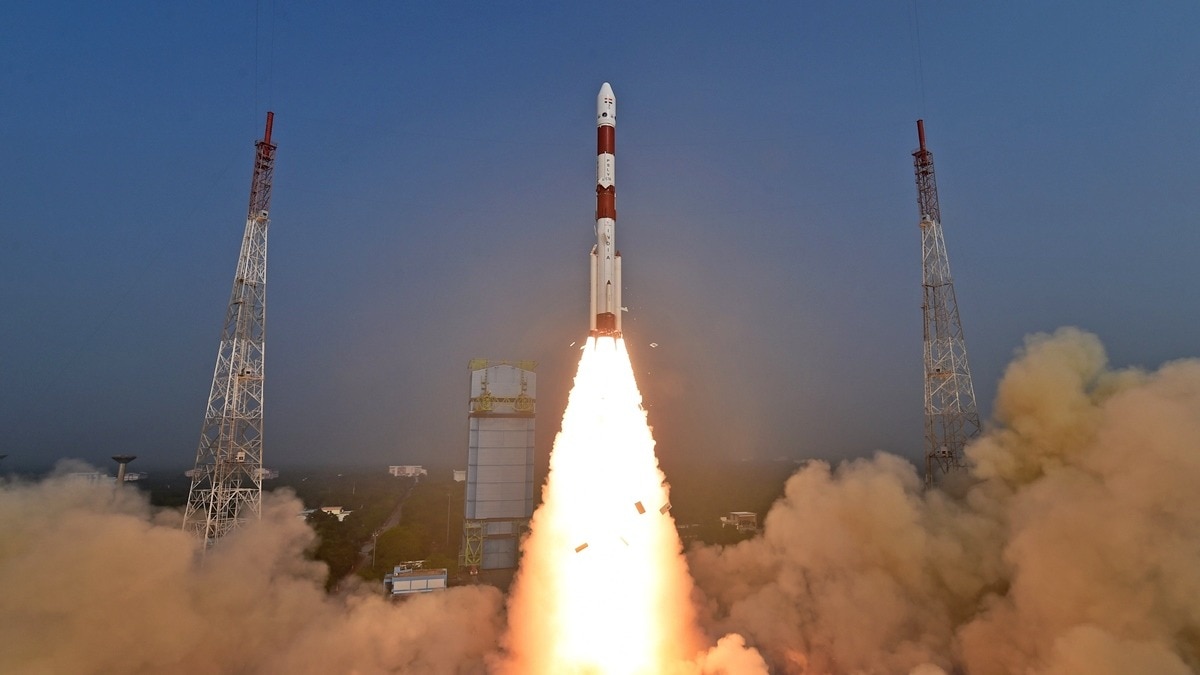 Isro ready to launch PSLV. We still don't know why it failed last time