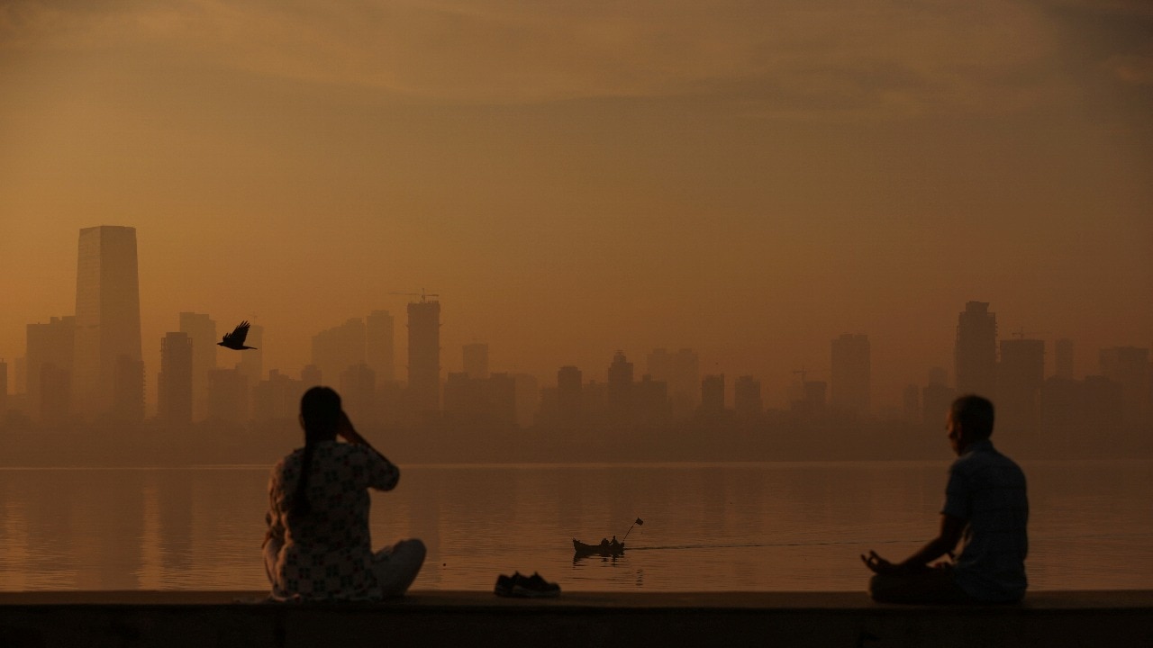 Farm fires turn Mumbai air toxic, AQI as bad as Delhi's deadly smog days