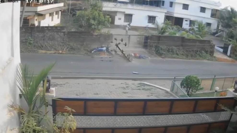 Watch: Bike crashes into power pole in Mangaluru, riders escape unhurt