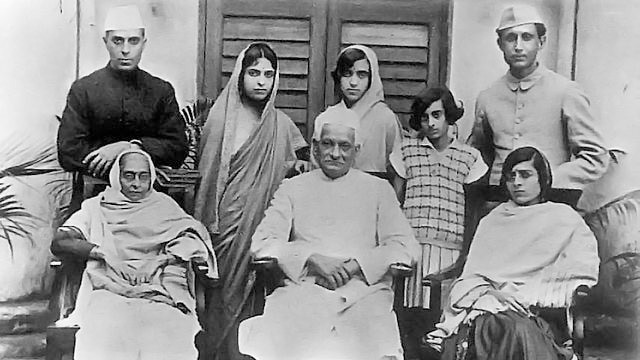 Quote of the day by Motilal Nehru: The world is a stage and we are all actors...